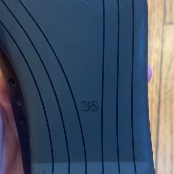 Gucci Jelly’s size 36 - Picture 9 of 9